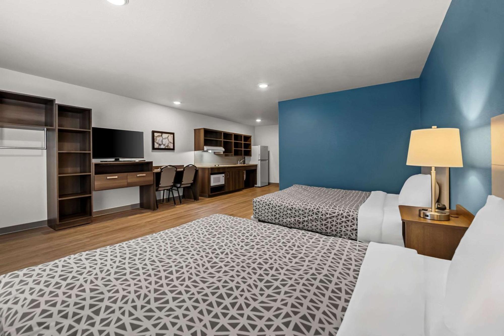 Woodspring Suites Loves Park - Rockford Экстерьер фото