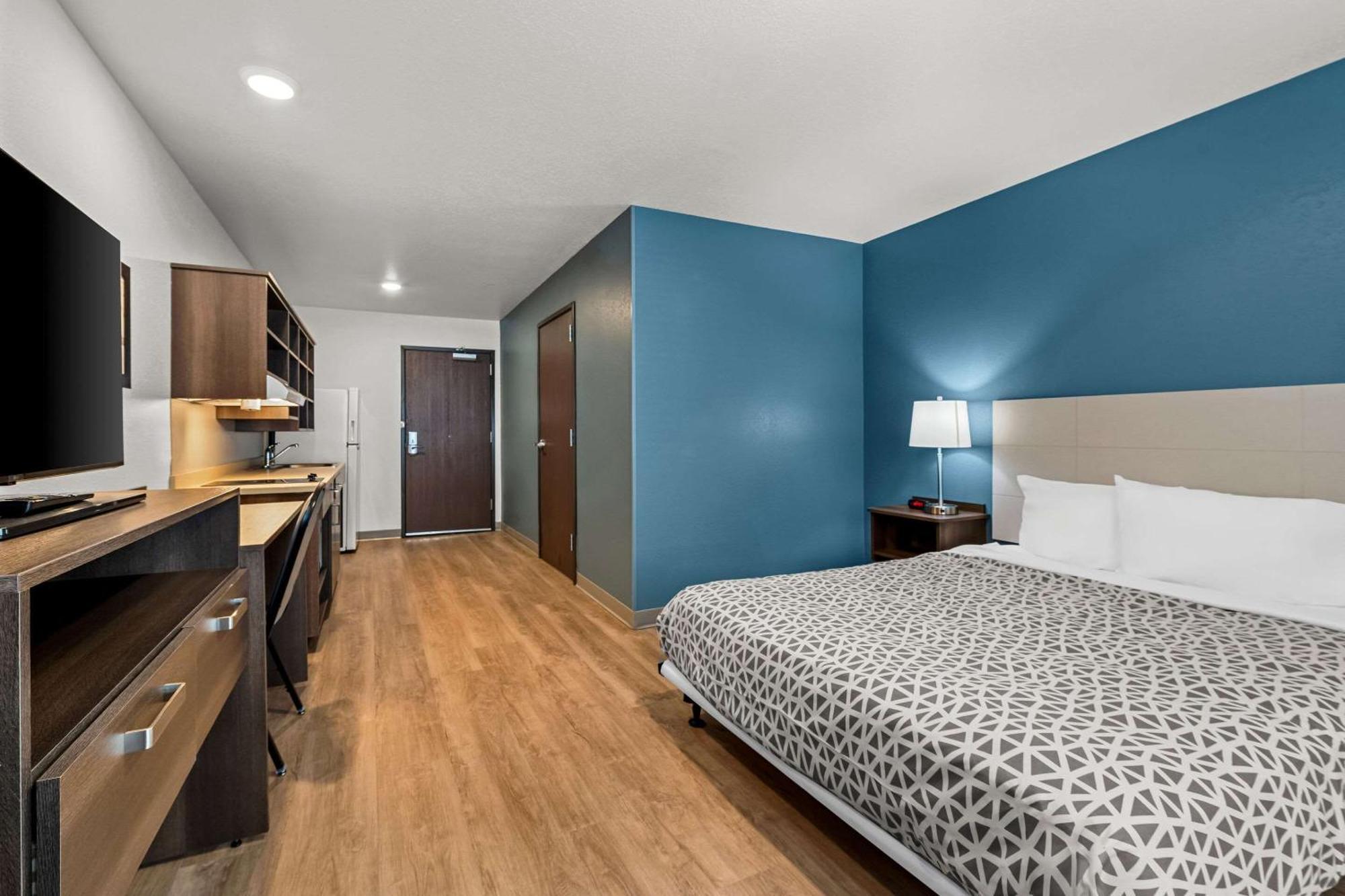 Woodspring Suites Loves Park - Rockford Экстерьер фото
