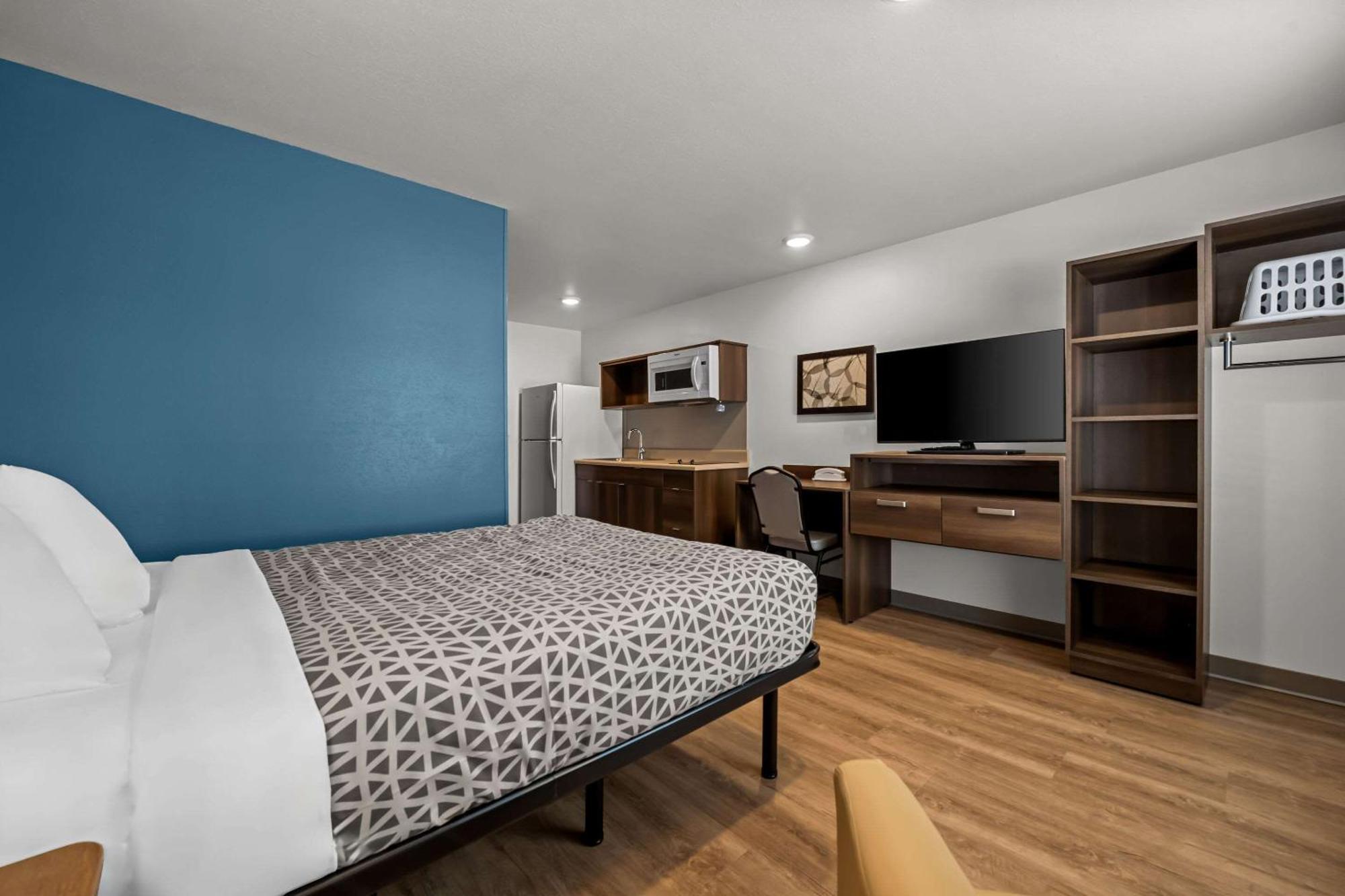 Woodspring Suites Loves Park - Rockford Экстерьер фото
