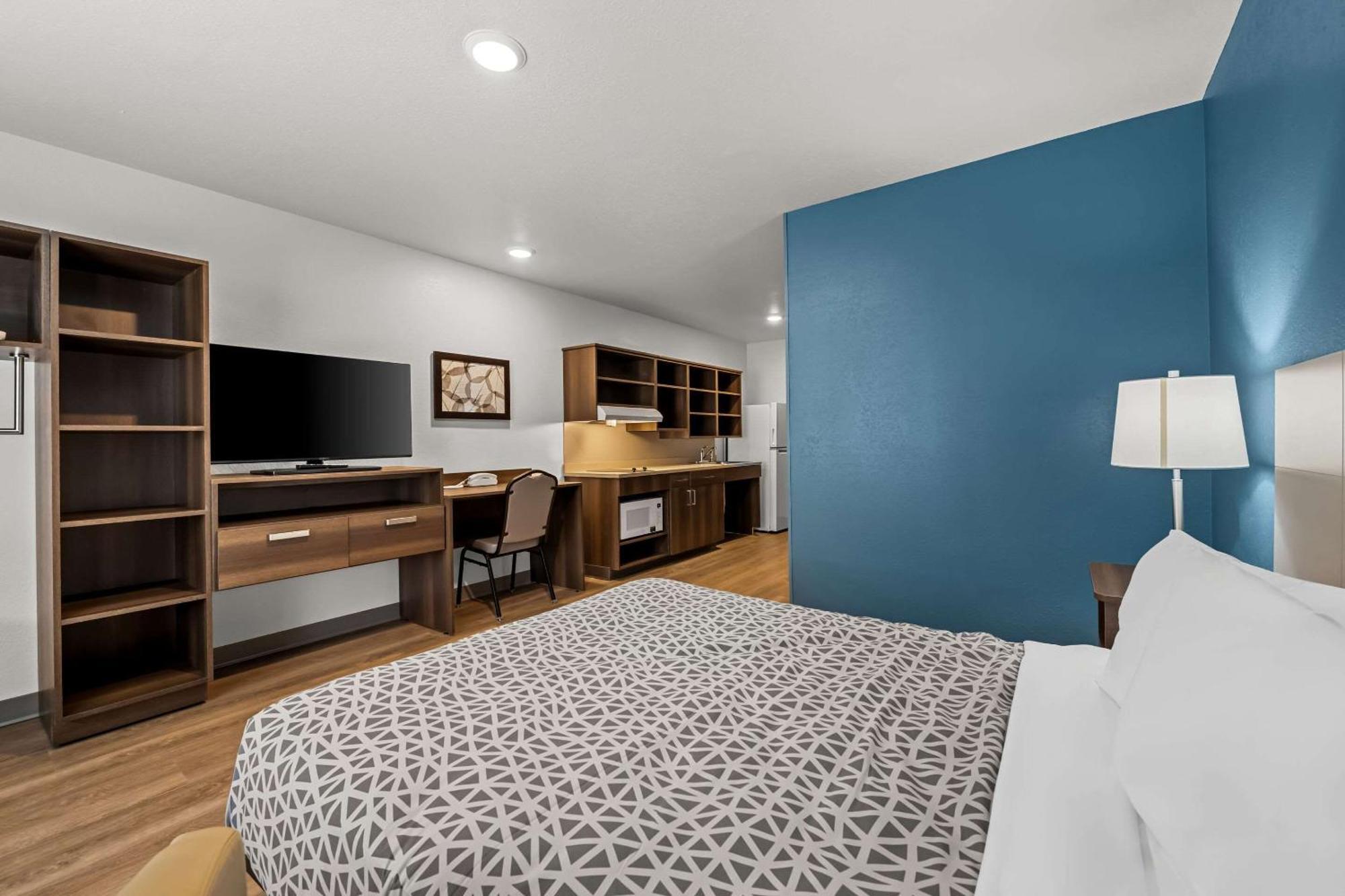 Woodspring Suites Loves Park - Rockford Экстерьер фото