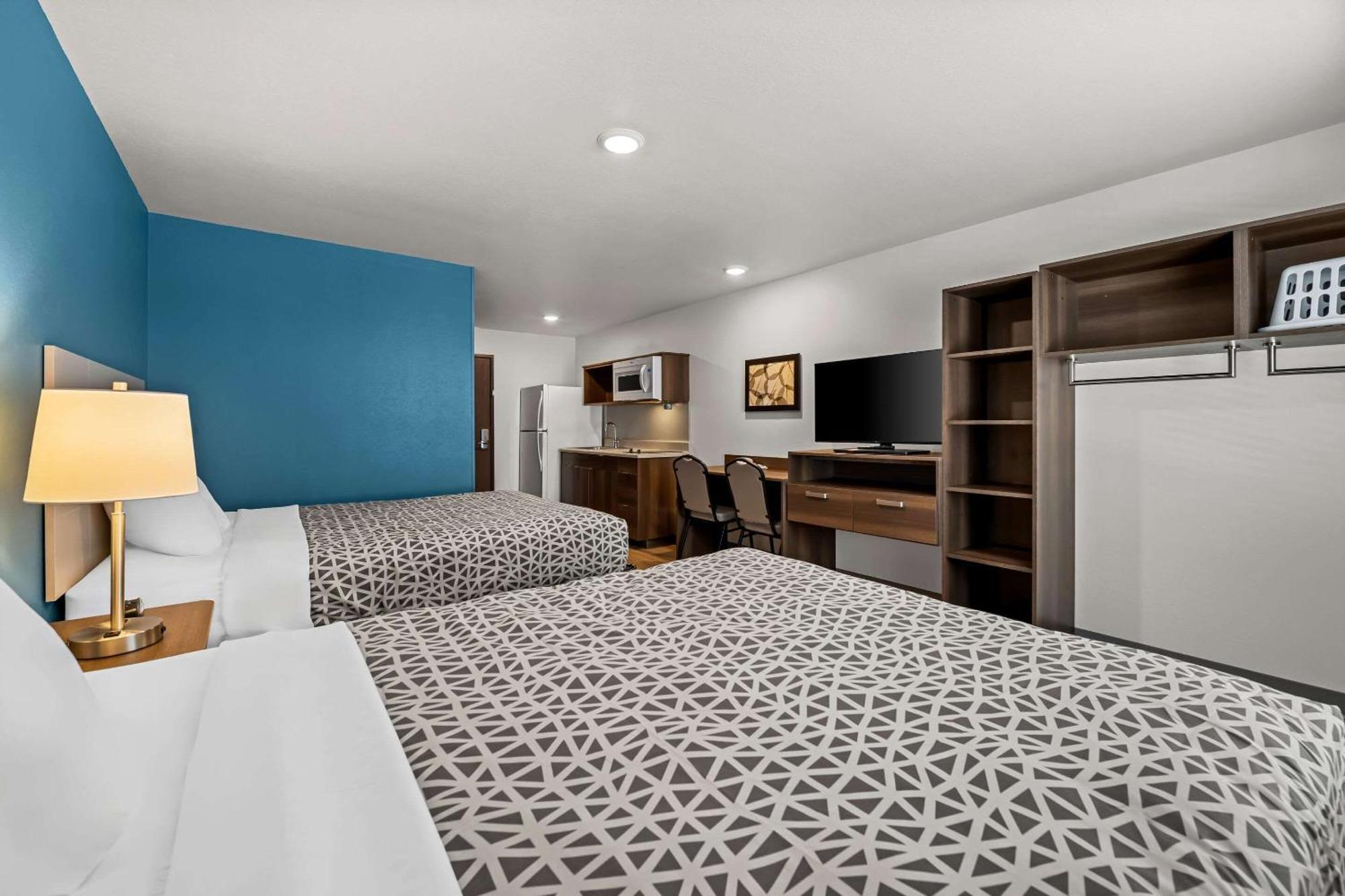 Woodspring Suites Loves Park - Rockford Экстерьер фото