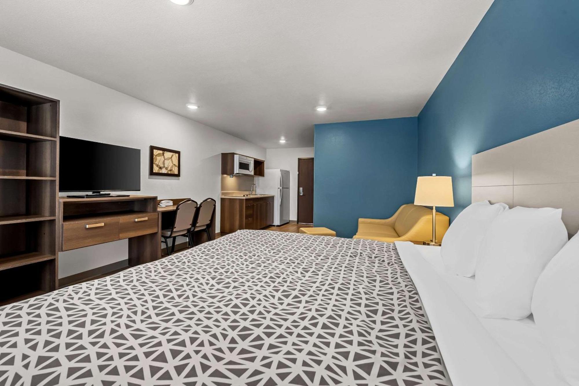 Woodspring Suites Loves Park - Rockford Экстерьер фото